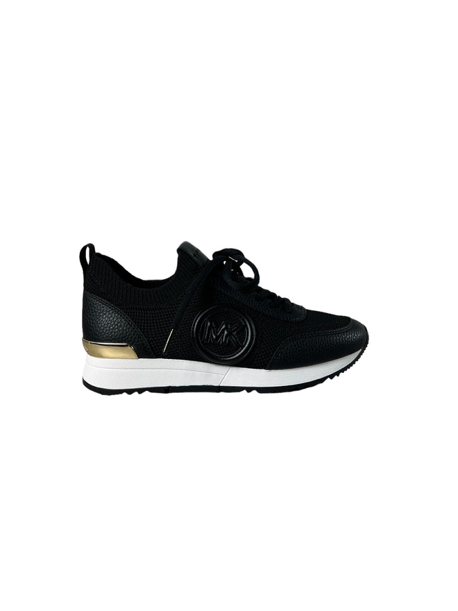 Tenis MK